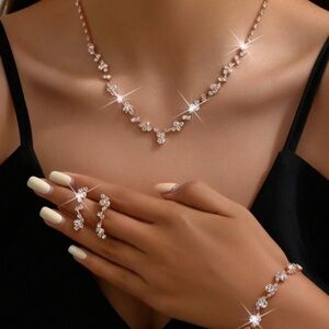 Elegant Silver Jewelry Set for Women